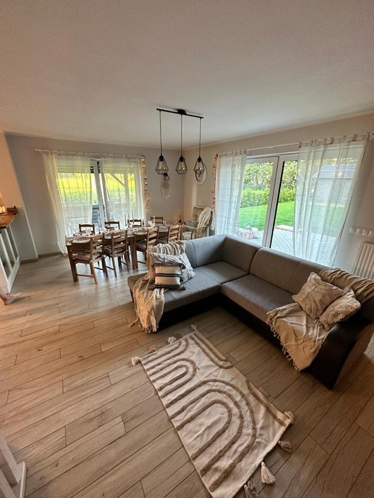 Domowy Zakatek Villa Tuchom Екстериор снимка